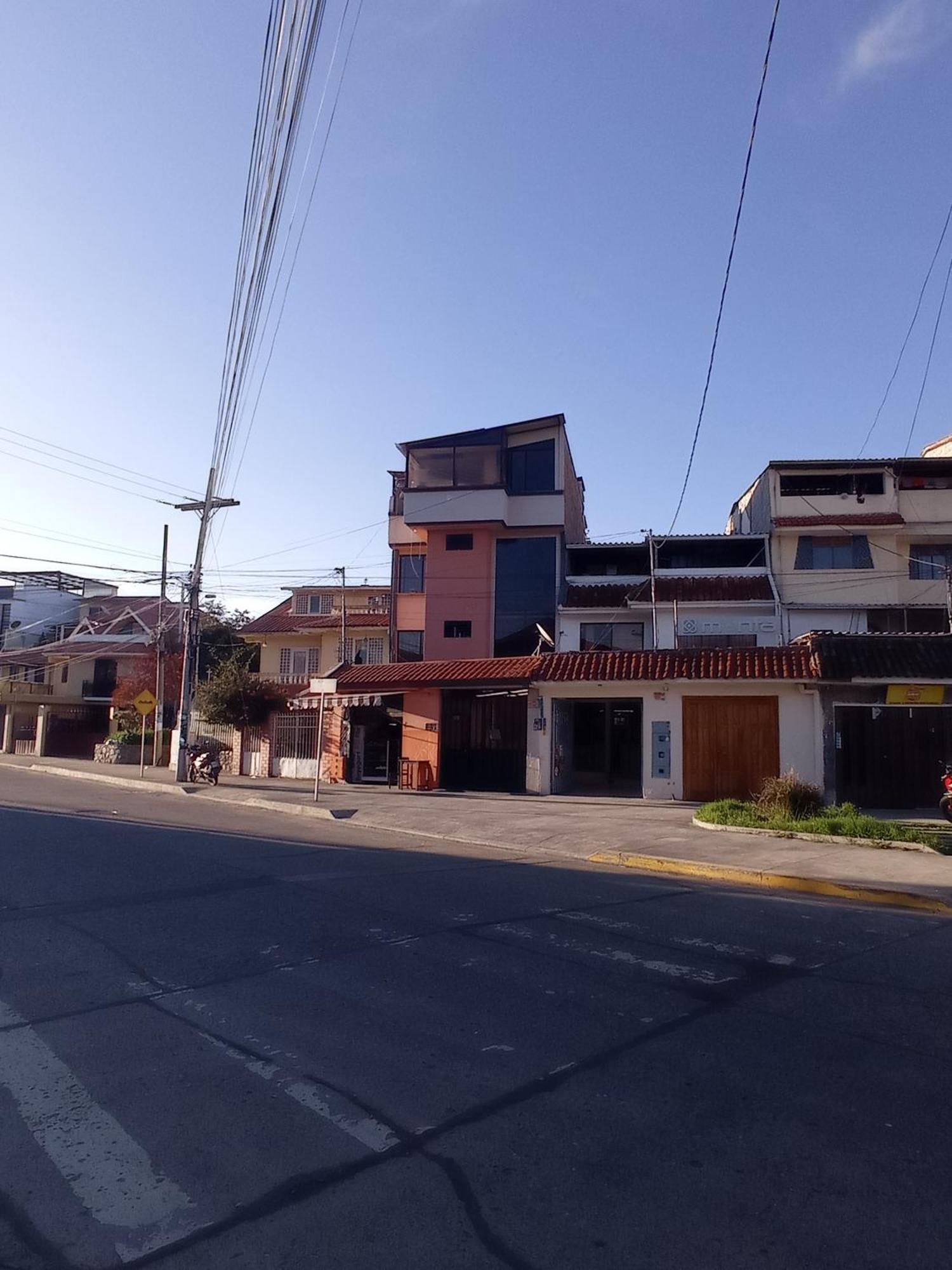 Independiente Cerca De Muchos Lugares