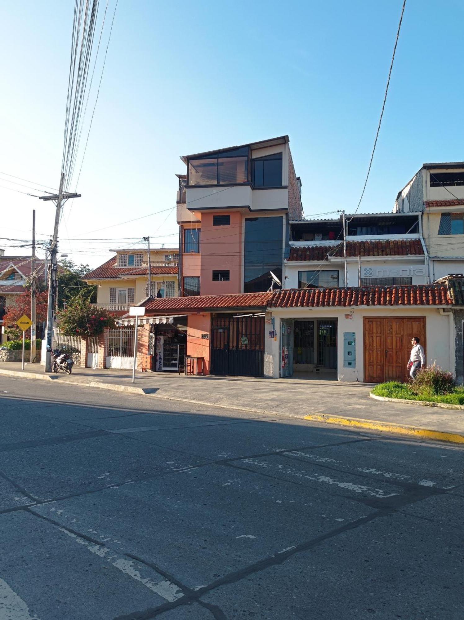 Independiente Cerca De Muchos Lugares Cuenca